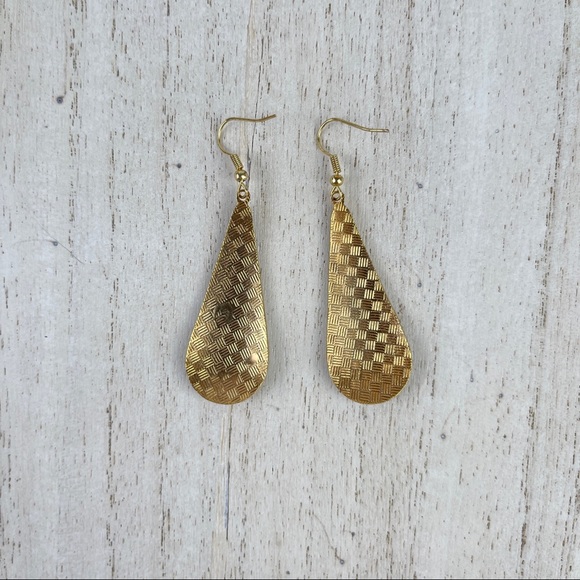 🚫SOLD🚫 VTG 80’s Pastel & Gold Cloisonné Enamel Earrings ✨ Tear Drop Fish and - Picture 10 of 15